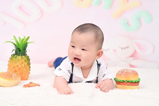 福建宝宝在妈妈肚子里